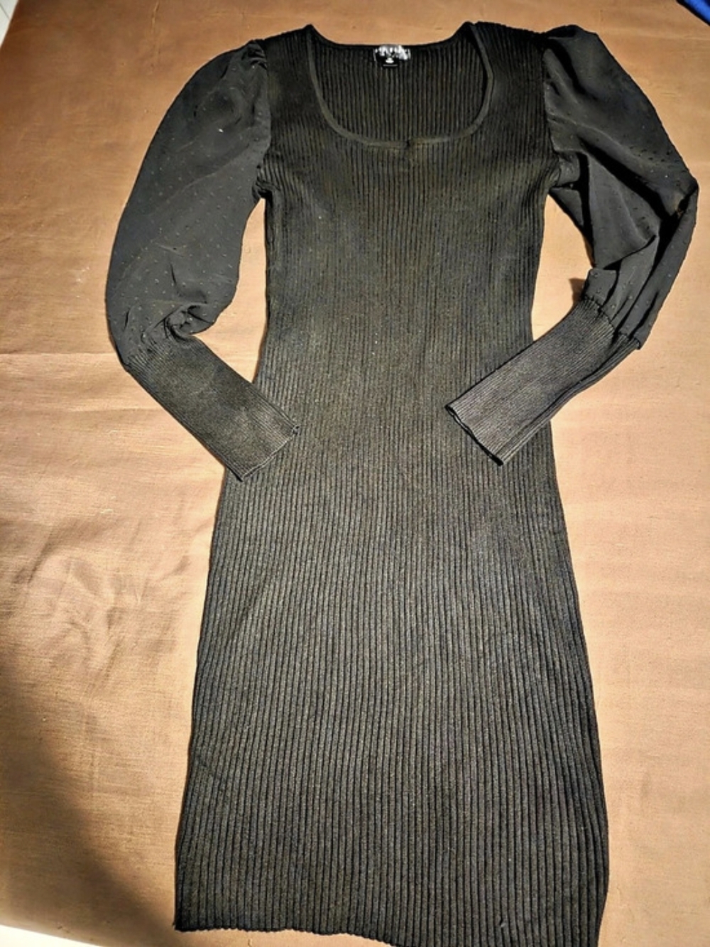 Ribbed Long Sleeve Midi Dress in Black